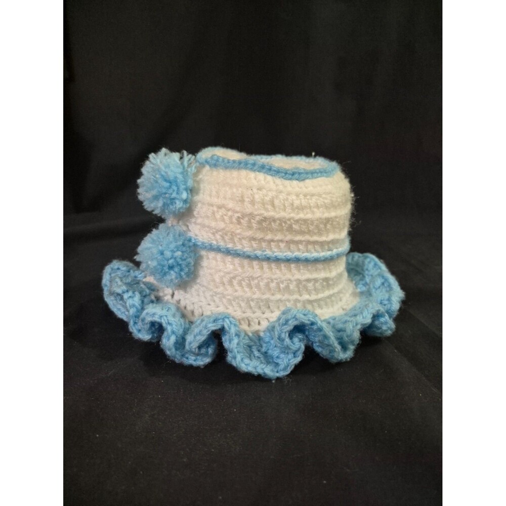 Vintage Hand Crocheted Toilet Paper Holder Blue & White